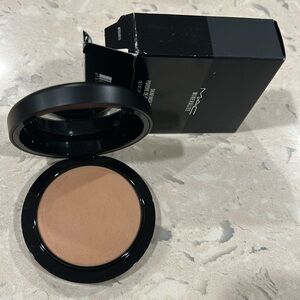 MAC
Mineralize Skinfinish Natural Face Powder